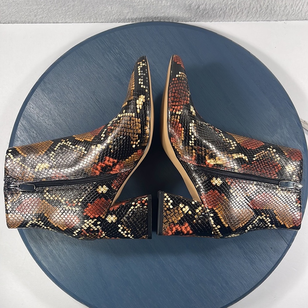 New Steve Madden bootie multicolored snake print, size 8 - Picture 5 of 9